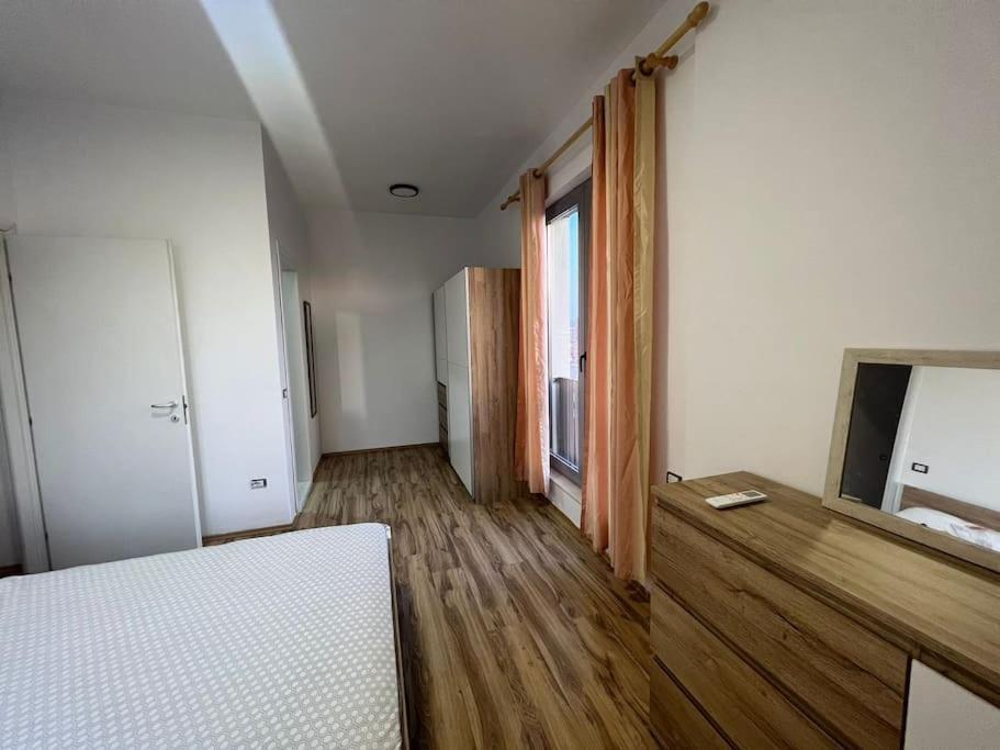 Thyamis Apartment 地拉那 外观 照片