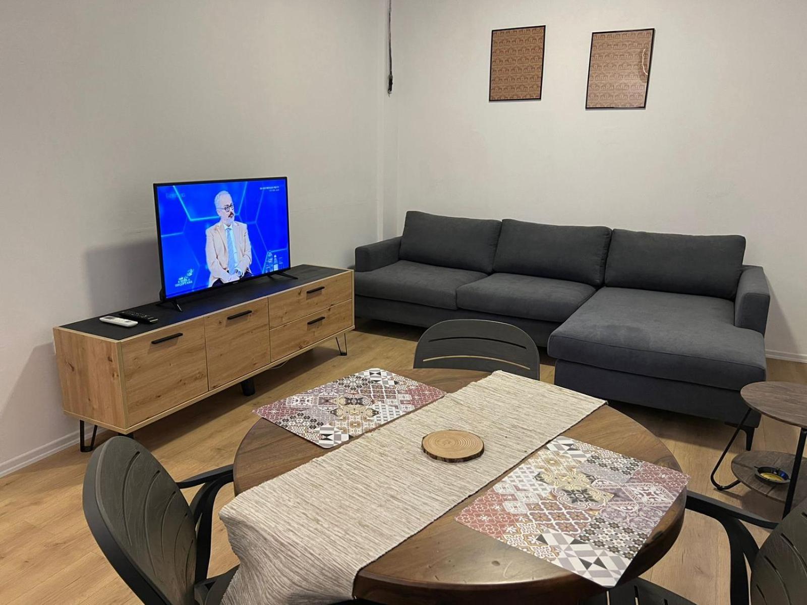 Thyamis Apartment 地拉那 外观 照片