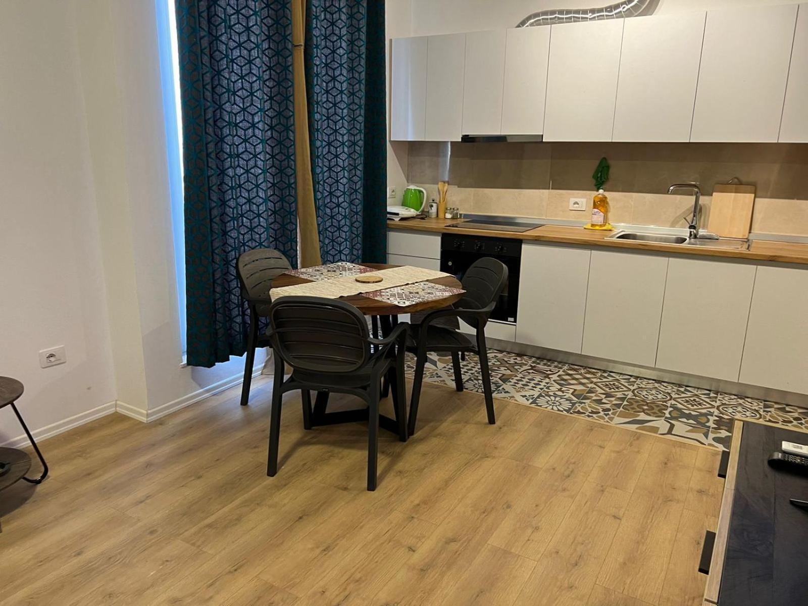 Thyamis Apartment 地拉那 外观 照片
