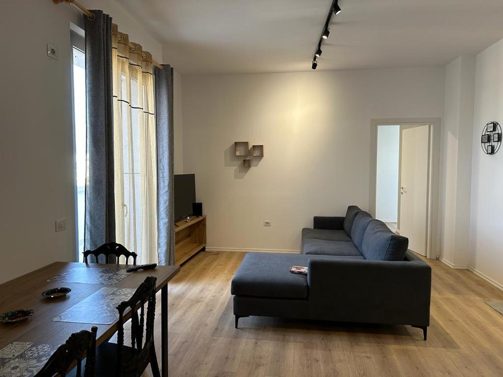 Thyamis Apartment 地拉那 外观 照片