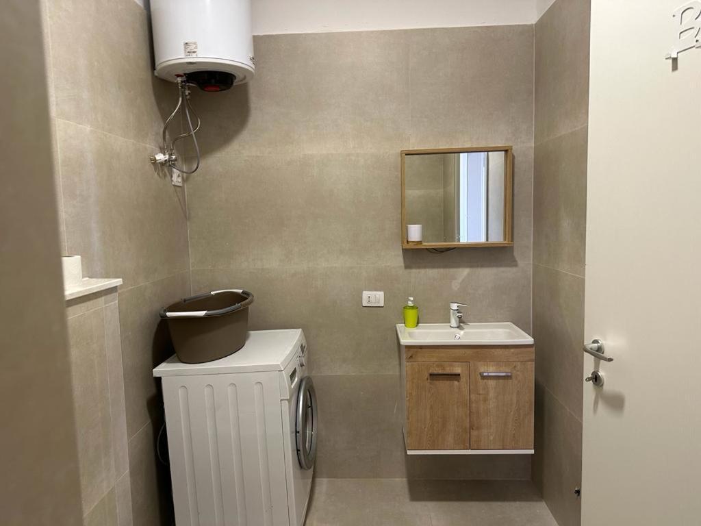 Thyamis Apartment 地拉那 外观 照片