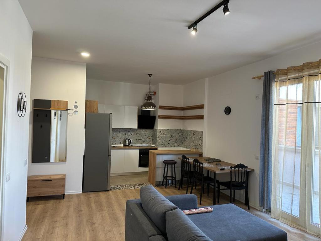 Thyamis Apartment 地拉那 外观 照片